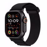 Apple Watch Ultra 2 Titan 49 mm Schwarz Titanium Alpine Loop Schwarz von der Seite